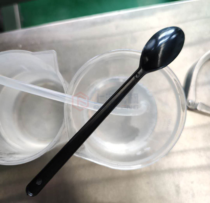 樹(shù)脂溶液噴霧干燥前原料圖